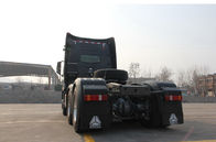 Black Sinotruk Howo Tractor 6x4 Truk Untuk Jalan Normal / Tangguh ZZ4257V3247N1B
