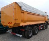 Sinotruk Howo 50 Ton Dump Truck / 8x4 Tipper Truck Dengan HW76 Cabin Satu Sleeper