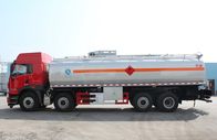 Carbon Steel FAW J6 8x4 Truk Tanker Minyak Kapasitas 30cbm Garansi Satu Tahun