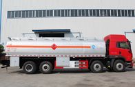 Carbon Steel FAW J6 8x4 Truk Tanker Minyak Kapasitas 30cbm Garansi Satu Tahun