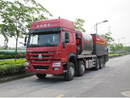 Sinotruk 14m3 Kapasitas Hopper Road Maintenance Truck / Road Surfacing Equipment