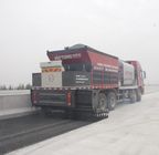 BEIBEN 8.5m3 Asphalt Tank Road Maintenance Equipment 12m3 Kapasitas Hopper / Synchronous Chip Sealer Truck