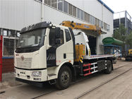 Euro 3 Emisi FAW J6P Lorry - Mounted Crane Truck CA5310JSQP63K1L6T4E5