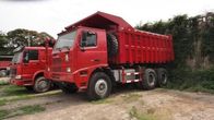 Sinotruk HOWO Mining Dump Truck 70T Kapasitas Angkut 6X4 Drive 420HP