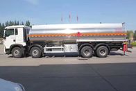 Truk Transporter Kimia Berbahaya Dengan Kabin HW76 ZZ1317N4667W 8X4 Euro 2