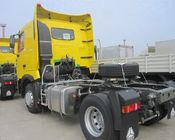 300L Tank Howo A7 Tractor Truck 4 × 2 Camion Euro 2 Jenis Bahan Bakar Diesel