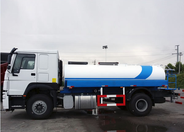 Tangki Baja Karbon Truk Pembawa Air, 4 × 2 266hp Lpg Truck Tanker 8m3 Volume