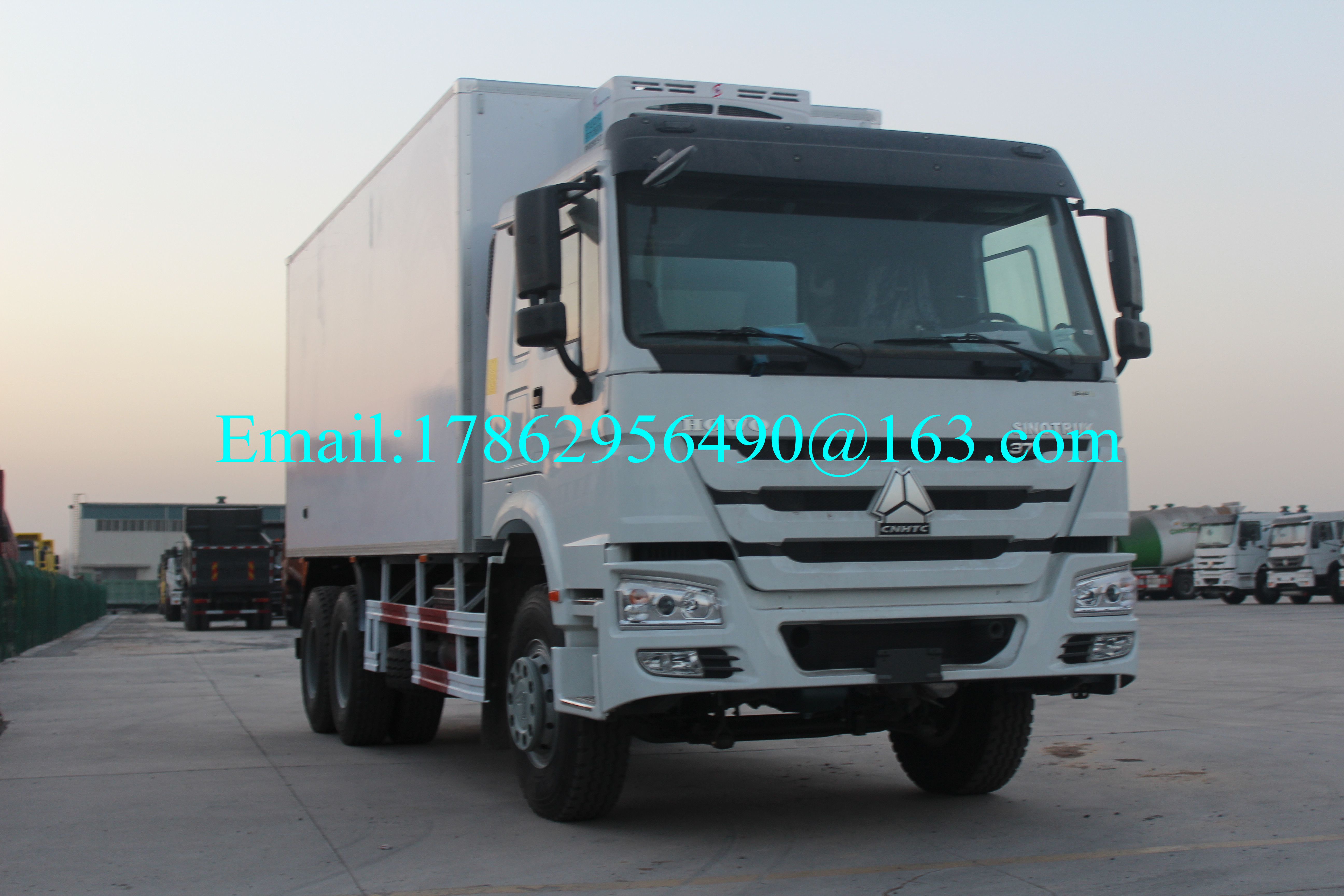 6x4 Tugas Berat Cargo Van Box Truck Dengan ZF8098 Kemudi Gear Box ZZ1257M5841V