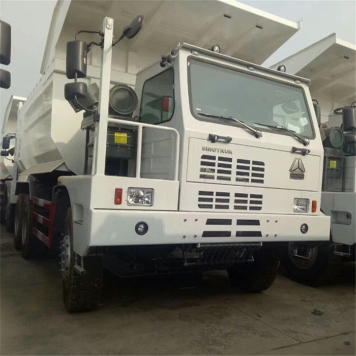 Sinotruk Howo Load Dump Truck 6 * 4/30 Ton Tipper Truck Mining Dumper