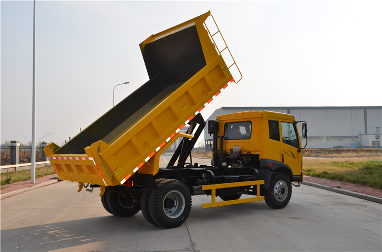 CA3075P40K2YA81 FAW 1 - 10 Ton Mesin Diesel Heavy Duty Dump Truck Dengan Dachai CA498E3 Engine