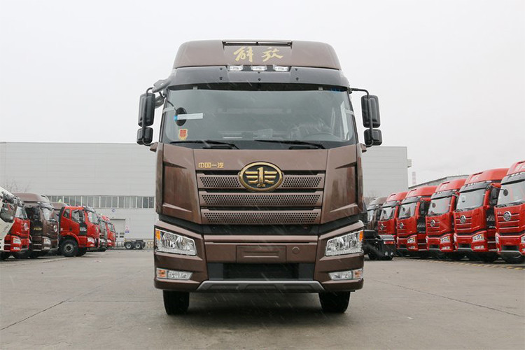 FAW J6P 40 Ton 6x4 Truk Traktor Diesel Dengan Mesin Xichai CA6DM3 Dan Ban 12R22.5