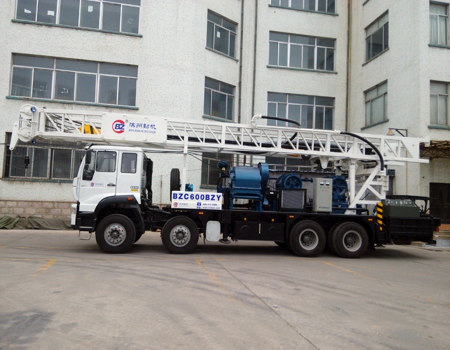 27T 600m Rotary Pile Drilling Machine Dengan Sirkulasi Searah BZC600CLCA / Air Sumur Bor