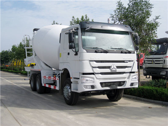 Peralatan Konstruksi Beton CCC Sinotruk Howo 6x4 Howo Mixer Truck 10m³ Dengan Kabin HW76
