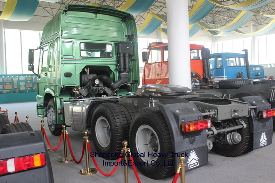 HOWO Truk 6X4 Truk Pengeboran Sinotruk Tipper 10 Roda 50 Ton Traktor Truk