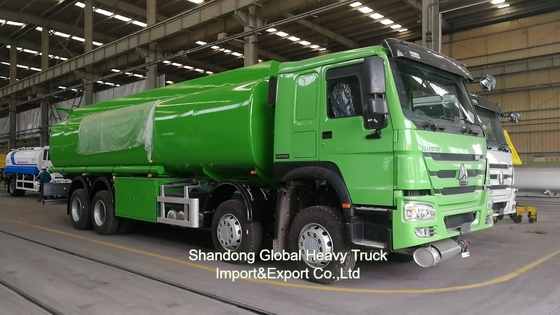 Sinotruk HOWO 8*4 Tangki Bahan Bakar Truk 12 Roda Tanker Minyak 30000L Dispenser Truk