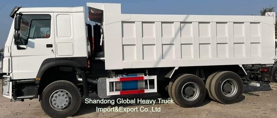Sinotruck 15 25 35 Ton HOWO 371HP 375HP 400HP 6X4 8X4 Digunakan