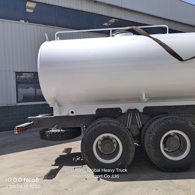 Sinotruk HOWO 6X4 20000 L 25000 L Pengangkut Kargo Tanker Minyak Truk Tanker Bahan Bakar Minyak Truk
