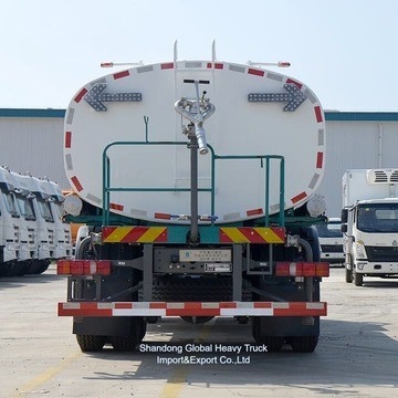 Sinotruk HOWO 6X4 truk tangki air 18000L 20000L 20tons penyemprotan air penyemprotan tangki truk