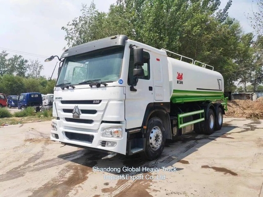 20000L 30000 liter baru digunakan Sinotruk HOWO 6 * 4 Sprinkler Tangki air Tanker truk