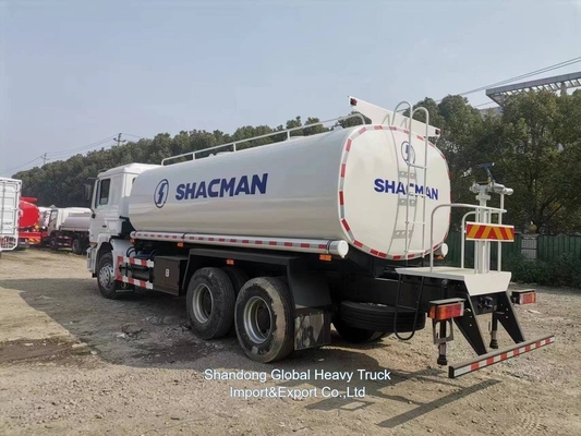 Baru Dan Digunakan Sinotruck Shacman HOWO 6X4 25000 20000 Liter 5000 6000 galon Sprinkler