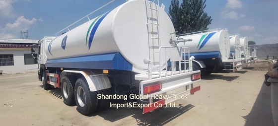 Mesin Diesel Sinotruck HOWO 6X4 336HP HOWO 10 Ban 20000 Liter Sprinkler Tangki Air Truk