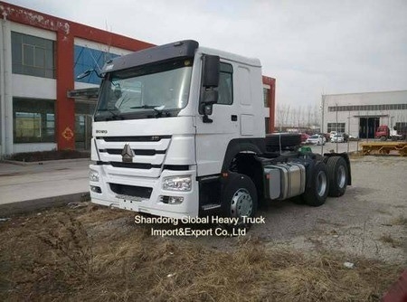 Merek Cina Terkenal Sinotruk HOWO Truk Berat HOWO 6 * 4 Traktor Truk Dengan 410 HP