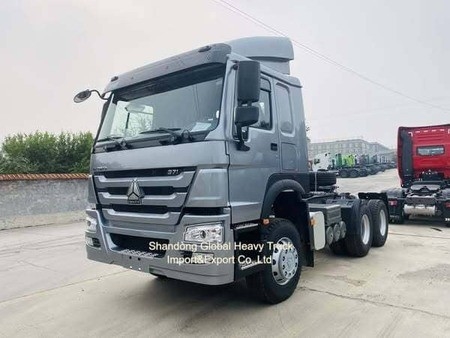 371HP dan 420HP Sinotruck HOWO A7 6X4 Traktor Traktor dengan Ban 12.00R20