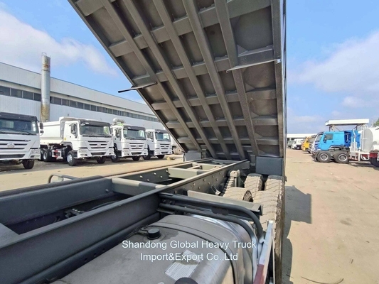 Sinotruck 6X4 HOWO 10 Wheeler Heavy Duty 18 19 20cbm 20m3 Truk Baru yang Digunakan Tipping Tipper Dumper Dump Truck