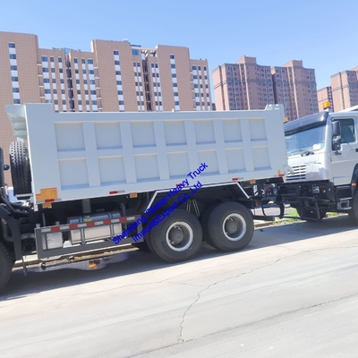Gaya Baru Kualitas Baik HOWO Heavy Duty Dump Trucks dengan 371HP 40tons 10 Roda