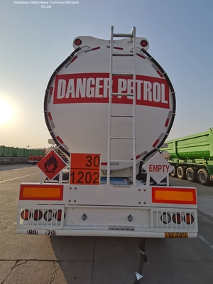 3 Axle Heavy Duty Fuel Tanker Semi Trailer 50000L Kapasitas