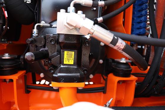 Lonking 6 Ton Hydraulic Mini Excavator dengan mesin 15.4kw/2400rpm dan desain kompak 5900*2000*2600 mm