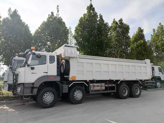 Sinotruk HOWO Nx Hohan 371HP 8x4 Drive 40 ton Kapasitas Truk dump berat