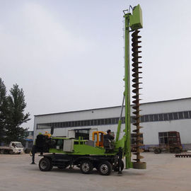 6-10m Wheeled Spiral Pile Drilling Machine Dengan 360 ° Rotary Angle 8.45m Stud Tinggi ZMZ360