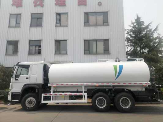 HOWO 10 roda truk tangki air dengan kapasitas 16000L-24000L 6×4 tipe drive dan Sinotruk HOWO sasis