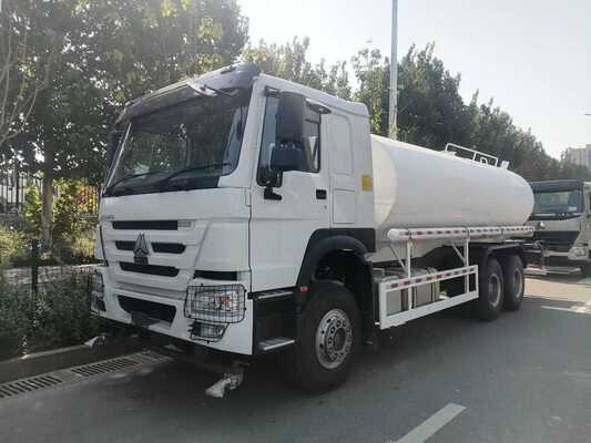 Truk Tangki Air Kapasitas 10000L Tugas Berat dengan Pembuangan Dua Arah dan Sasis Sinotruk HOWO