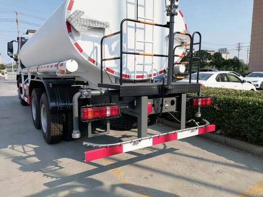 Sinotruk HOWO TX/NX 6×4 Sprinkler Water Tank Truck dengan kapasitas beban 20 ton dan tangki stainless steel