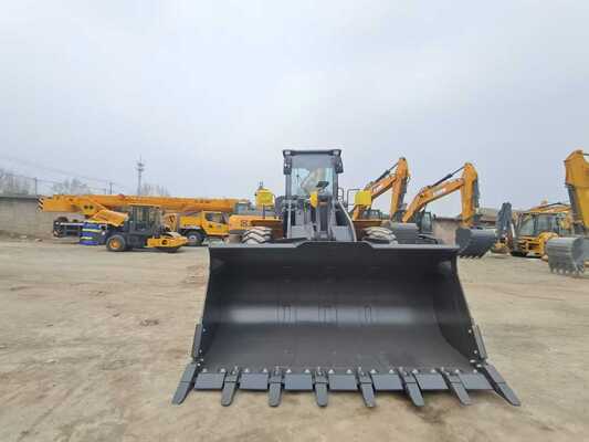 Wheel Loader XCMG ZL50GN Bekas dengan Beban Terukur 5t dan Daya 162kW untuk Tambang & Konstruksi