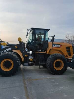 XCMG ZL50GN 5ton Wheel Loader dengan kapasitas ember 3,0m3 dan daya nominal 162kW untuk konstruksi tugas berat