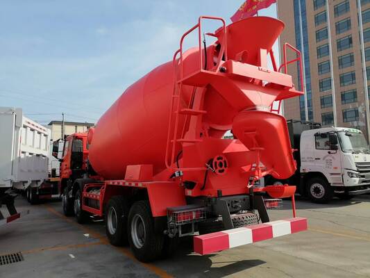 Truk Mixer Beton Sinotruk HOWO dengan Kapasitas 6-18 m³, Mesin Diesel, dan Drum Tahan Aus