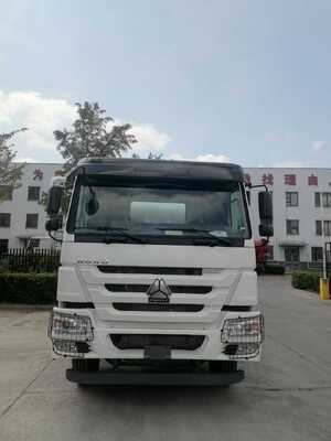Truk Mixer HOWO Berkinerja Tinggi dengan Mesin 371HP, Kapasitas Drum 10-12 m3 dan Standar Emisi Euro 2