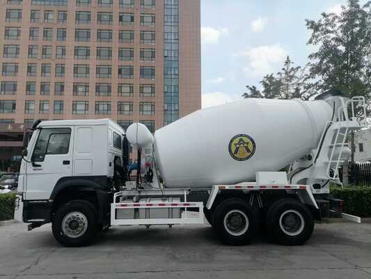 Truk Mixer Beton HOWO 6X4 Bekas dengan Kapasitas 12m3, Muatan 30T, dan Tenaga Kuda Maksimum 300-400hp
