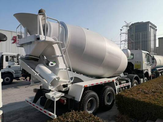 Truk Mixer Beton Mesin Sinotruk HOWO 12 CBM Berkinerja Tinggi 6×4 Penggerak 371 HP