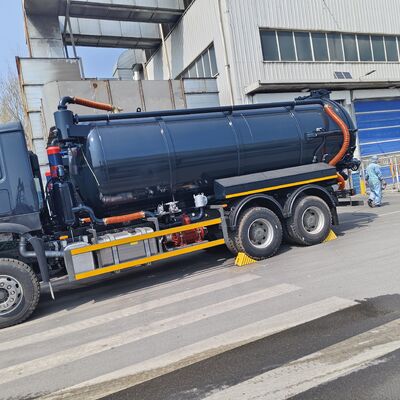 HOWO 15CBM Truk Pengisap Limbah Vakum dengan Roda Penggerak 6*4 dan Bahan Bakar Diesel untuk Pembersihan Tangki Septik dan Pengangkutan Lumpur