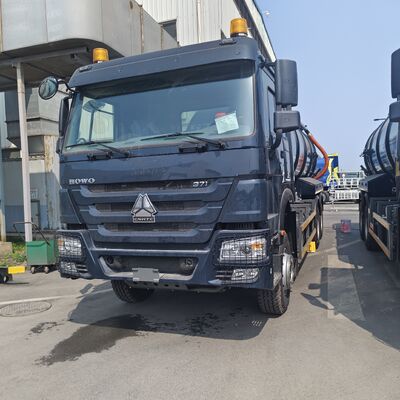 HOWO 15CBM Truk Penyedot Limbah Vakum dengan roda penggerak 6*4 dan tenaga kuda 251-350 hp untuk pembersihan septic tank