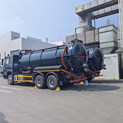 HOWO 15CBM Truk Penyedot Limbah Vakum dengan roda penggerak 6*4 dan tenaga kuda 251-350 hp untuk pembersihan septic tank