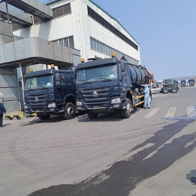 HOWO 15CBM Truk Penyedot Air Limbah Vakum dengan 6×4 Drive Type dan Hydraulic Tipping Discharge untuk Pembersihan Septic Tank