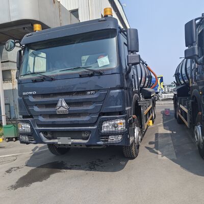 HOWO 15CBM Truk Penyedot Limbah Vakum dengan tipe 6×4 drive dan kekuatan mesin 266HP untuk pembersihan limbah kota dan industri