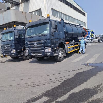 HOWO 15CBM Truk Pengisap Limbah Vakum dengan Roda Penggerak 6*4 dan Bahan Bakar Diesel untuk Pembersihan Tangki Septik dan Pengangkutan Lumpur