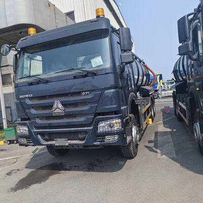 HOWO 15CBM Truk Penyedot Air Limbah Vakum dengan 6×4 Drive Type dan Hydraulic Tipping Discharge untuk Pembersihan Septic Tank