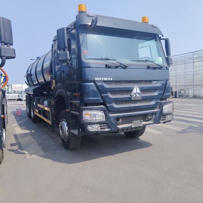 HOWO 15CBM Truk Penyedot Limbah Vakum dengan 371 tenaga kuda dan roda penggerak 6×4 untuk pembersihan limbah industri